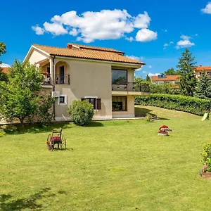 Apartment Sweet, Marinici (Primorsko-Goranska)